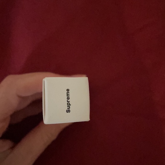 Kosas 10 Second Eyeshadow in Supreme - Picture 4 of 5